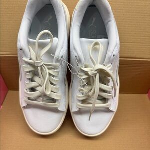 Puma Women's Off-White Leather Low-Top Sneakers